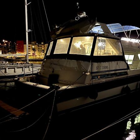 Navi Yacht A Sete, 2 A 8 Couchages, Privatif 호텔 외부 사진